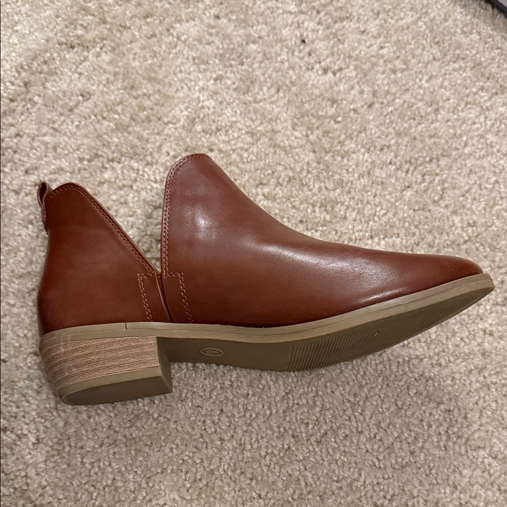 Universal Thread Chestnut Booties - Picture 4 of 4